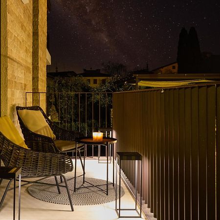 Salvatorehomes - Luxurious Dreamview Waterfront Apartment In Torri Del Benaco With Pool - Casa Azura - A 5 Star Luxury Collection At Lake Garda Zewnętrze zdjęcie