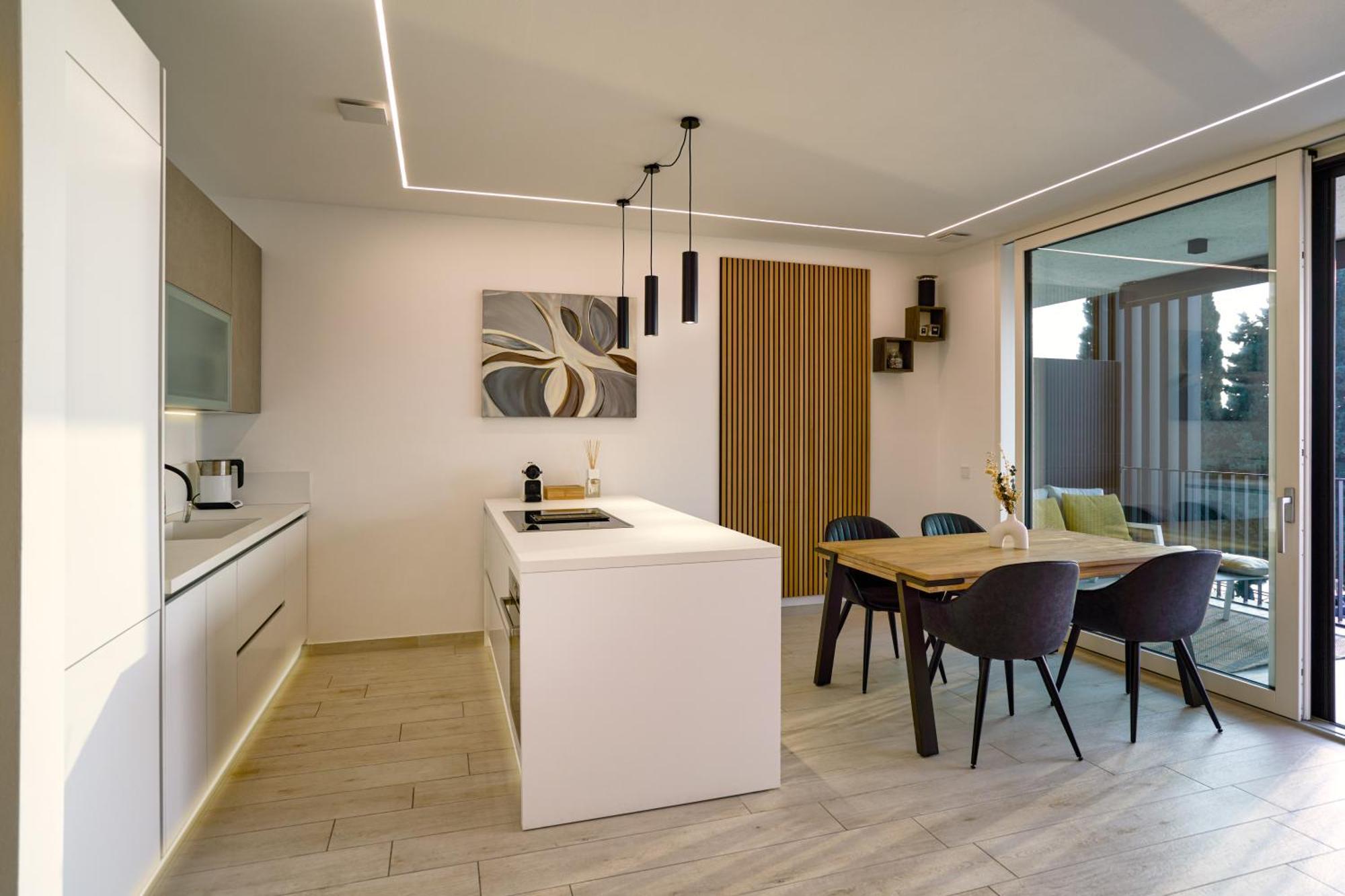 Salvatorehomes - Luxurious Dreamview Waterfront Apartment In Torri Del Benaco With Pool - Casa Azura - A 5 Star Luxury Collection At Lake Garda Zewnętrze zdjęcie